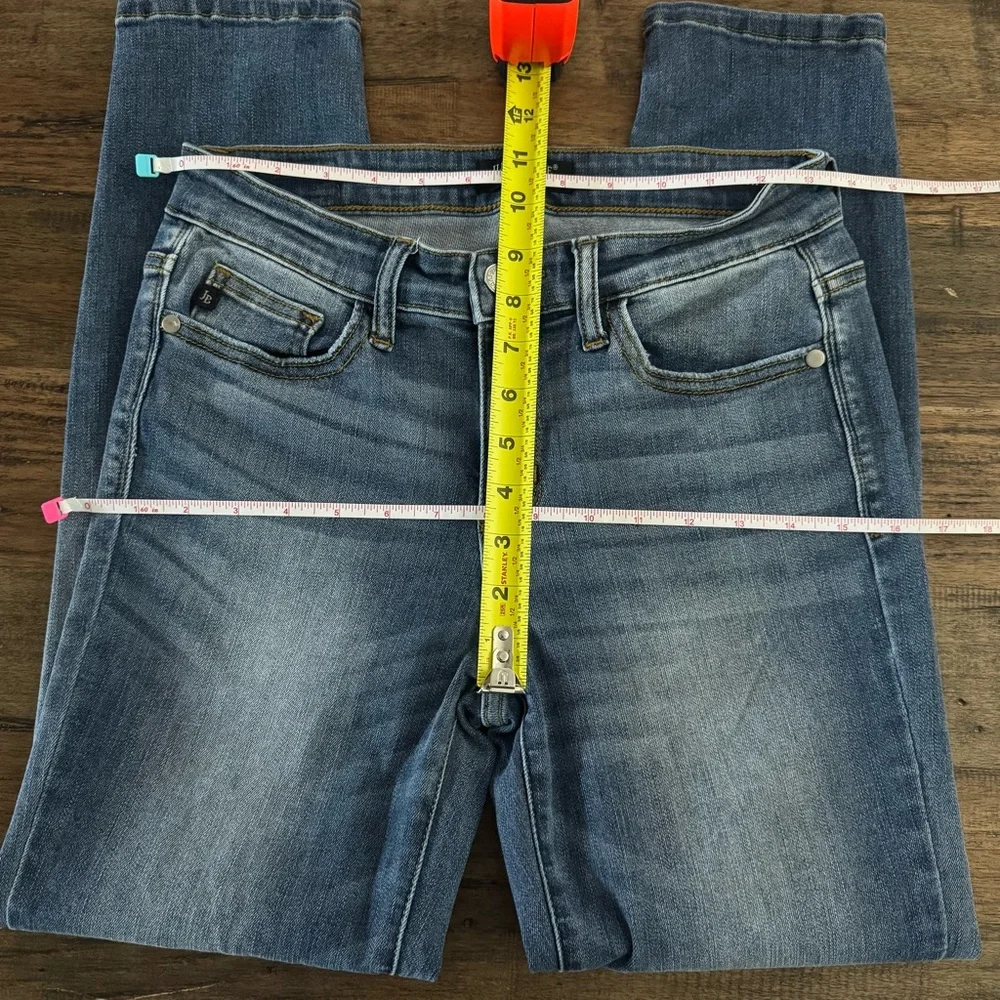 EUC Stitch Fix Judy Blue Adeline Mid Rise Girlfriend Relaxed Fit Jeans - Picture 13 of 14